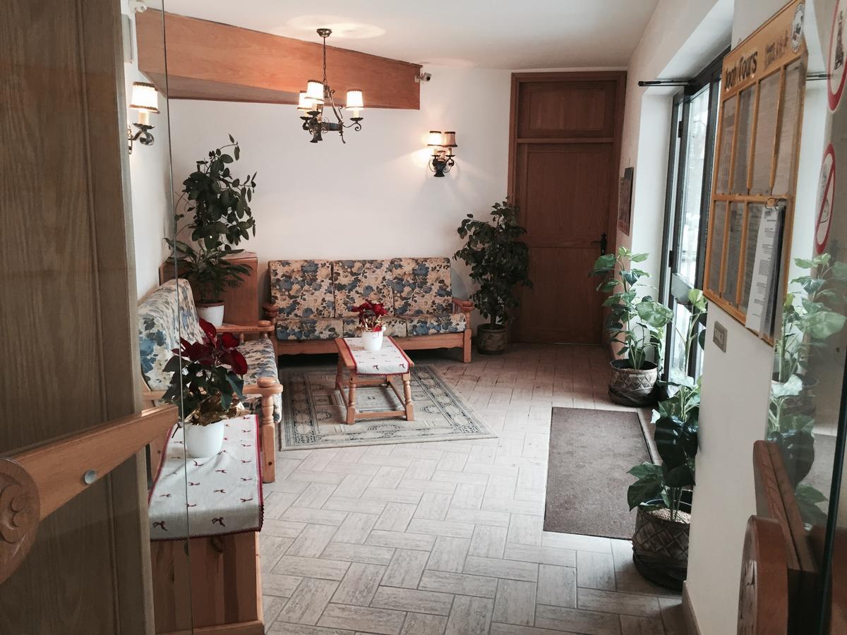 Hotel Garni Hirsch Canazei Zewnętrze zdjęcie