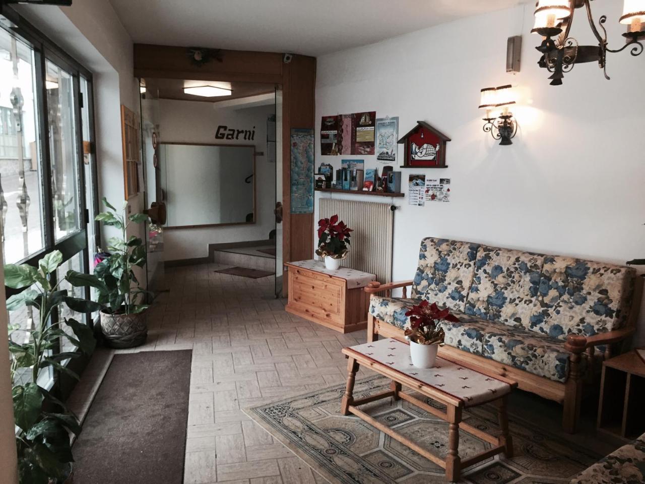 Hotel Garni Hirsch Canazei Zewnętrze zdjęcie