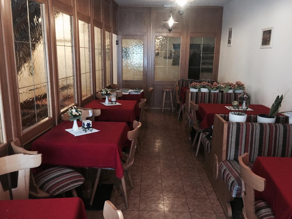 Hotel Garni Hirsch Canazei Zewnętrze zdjęcie