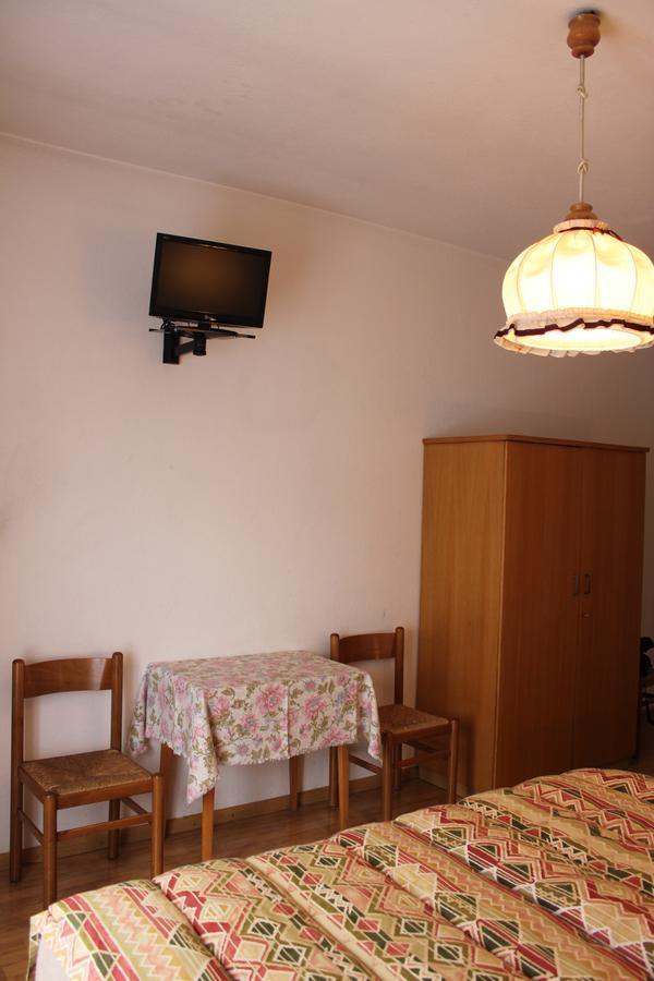 Hotel Garni Hirsch Canazei Zewnętrze zdjęcie
