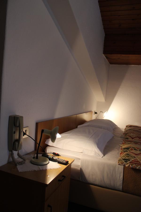Hotel Garni Hirsch Canazei Zewnętrze zdjęcie