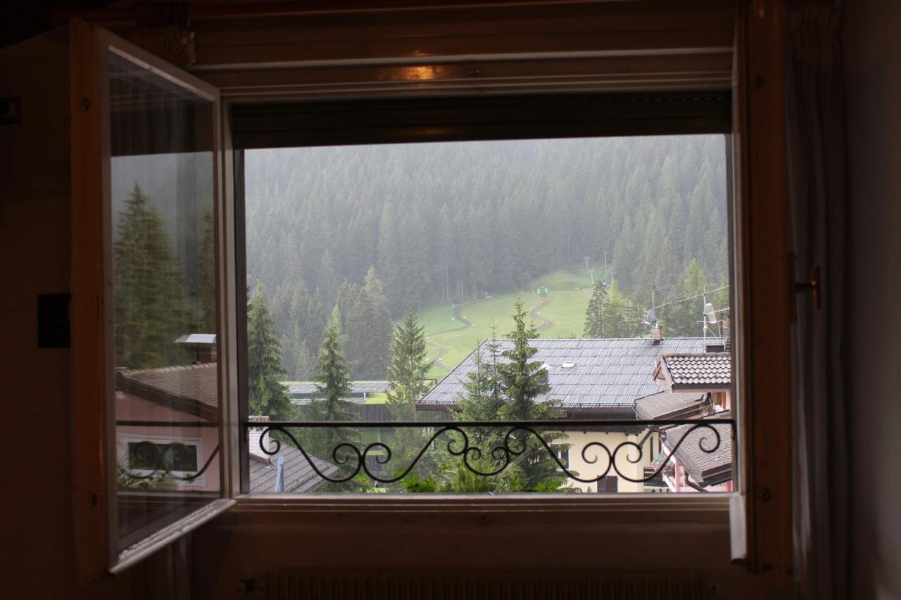 Hotel Garni Hirsch Canazei Zewnętrze zdjęcie