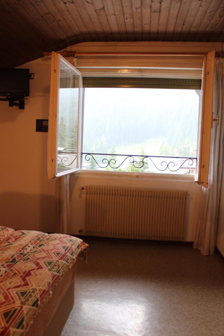 Hotel Garni Hirsch Canazei Zewnętrze zdjęcie
