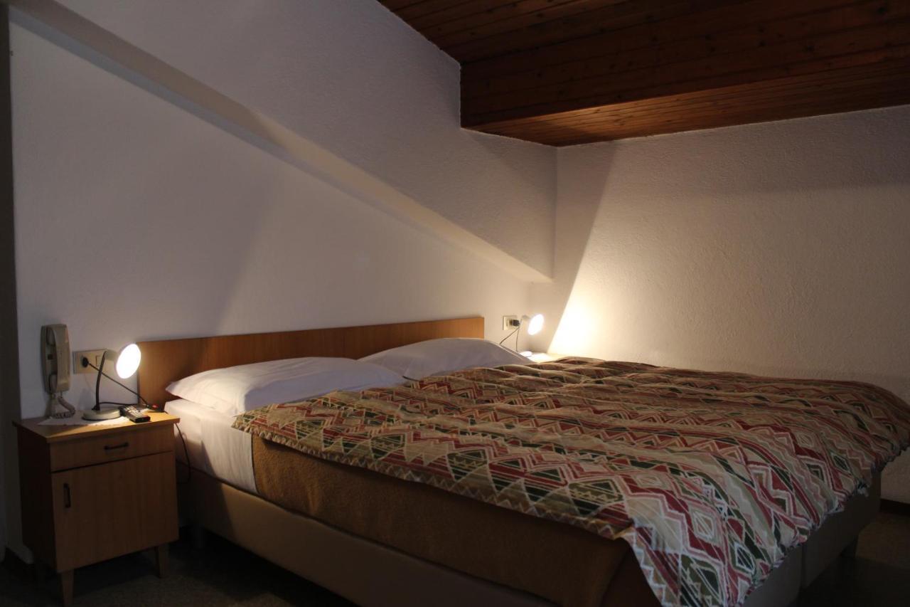Hotel Garni Hirsch Canazei Zewnętrze zdjęcie